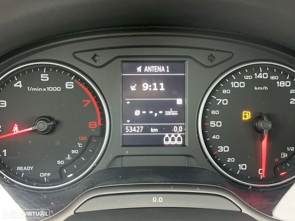 Audi Q2 1.0 TFSI Design - 9
