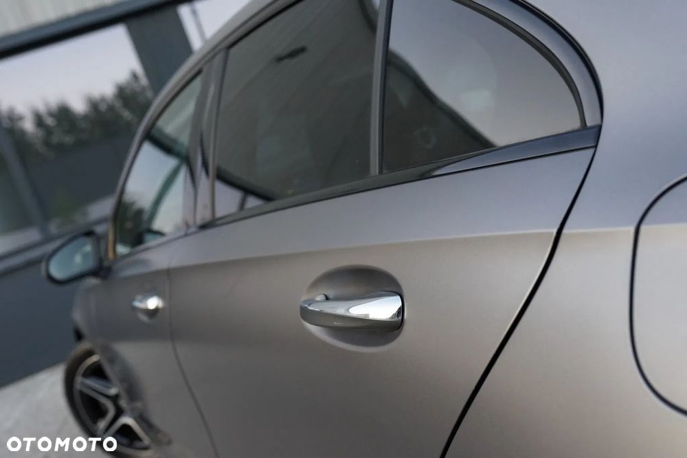 Mercedes-Benz Klasa A 180 AMG Line 7G-DCT - 39