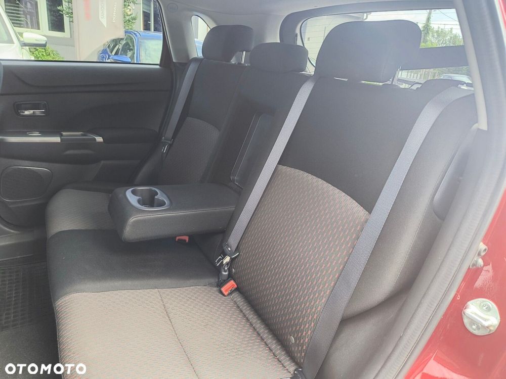 Mitsubishi ASX - 10