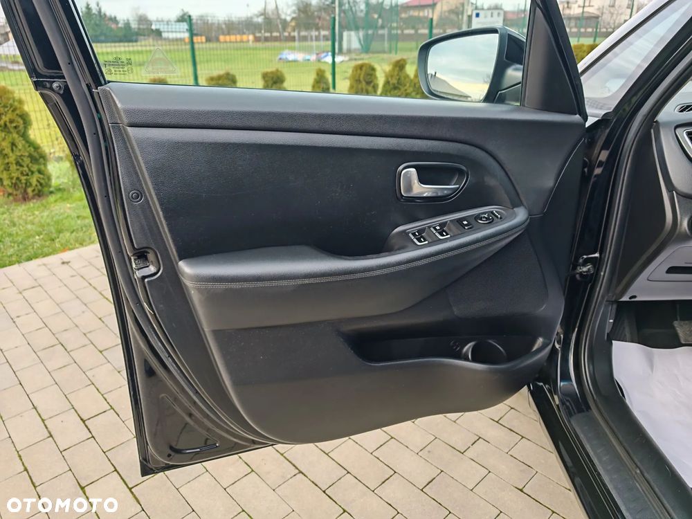 Kia Carens 1.7 CRDi 141 Dream-Team Edition - 22