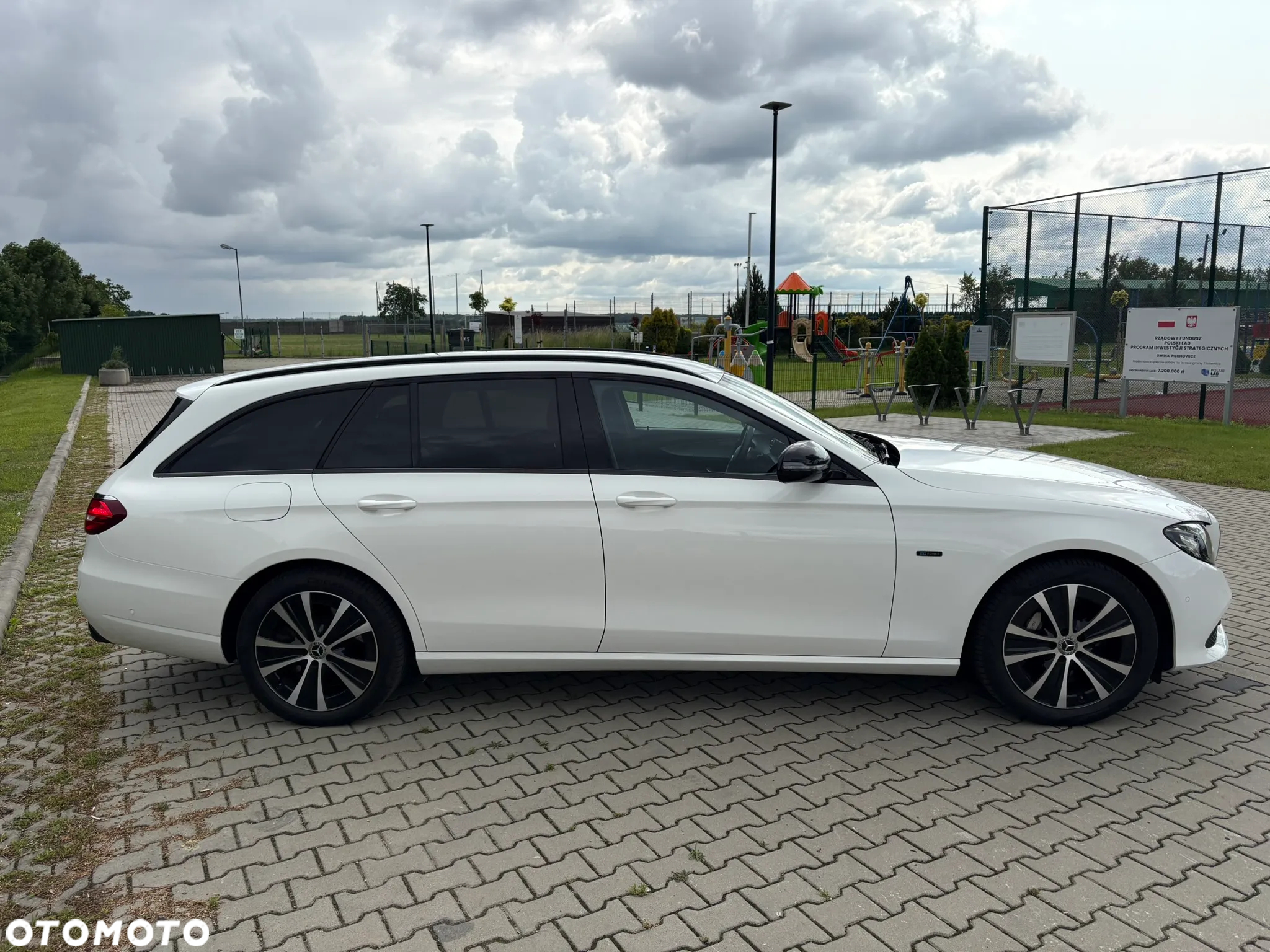 Mercedes-Benz Klasa E 300de T 9G-TRONIC Edition AVANTGARDE - 7