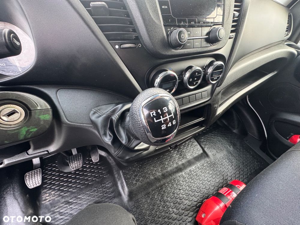 Iveco DAILY 35C18 50C15 50C17 35C14 35C15 35C17 35C18 70C17 72C15 70C18 Chłodnia Mroźnia carrier xarios 8 euro palet - 16