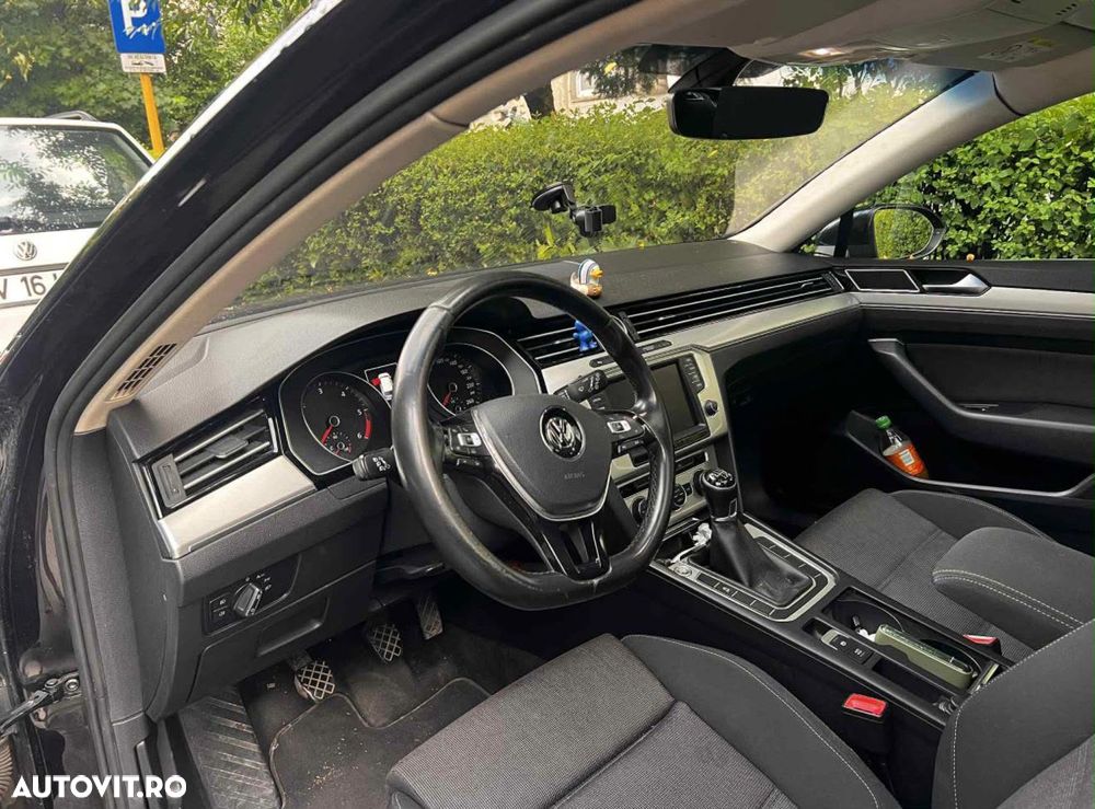 Volkswagen Passat 2.0 TDI Comfortline - 8