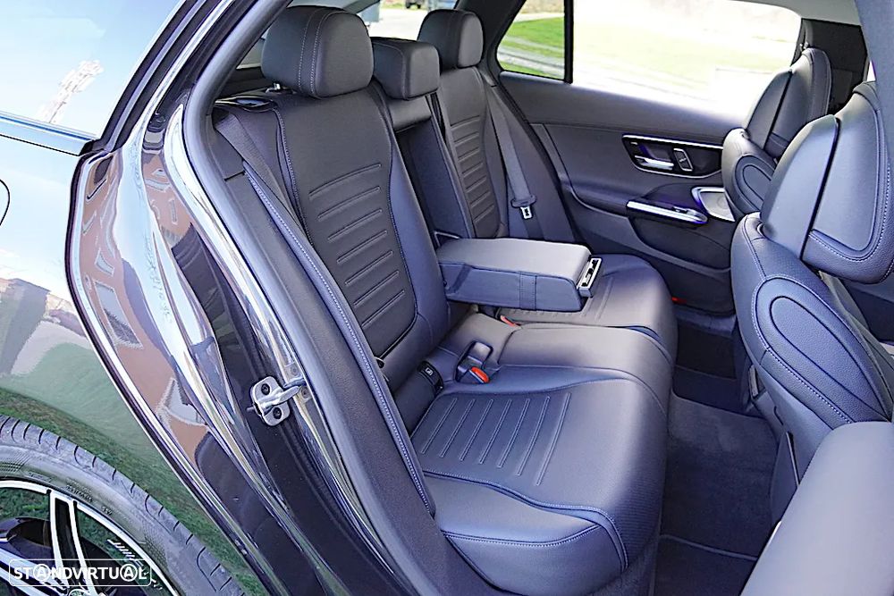 Mercedes-Benz C 300 e AMG Line - 24