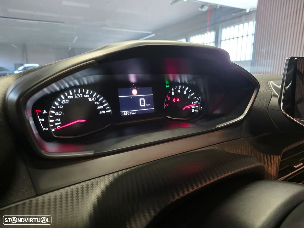 Peugeot 2008 BlueHDi 110 Active Pack - 17