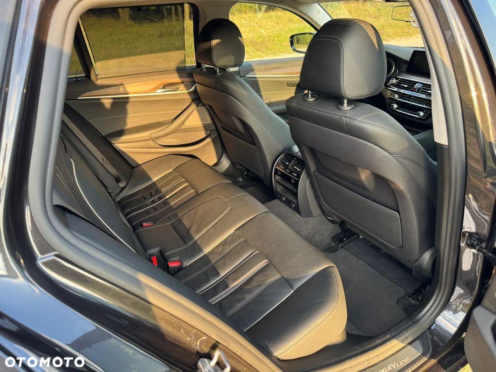 BMW Seria 5 520d Luxury Line - 22