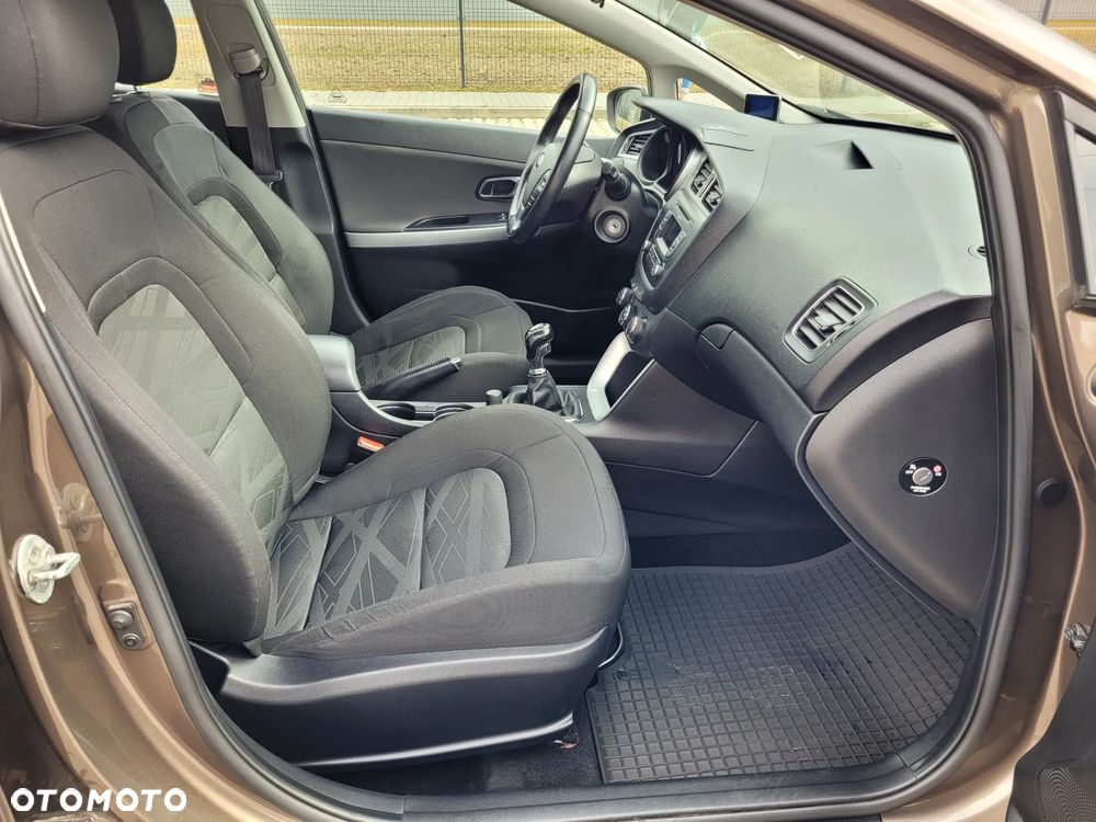 Kia Ceed 1.4 CVVT - 11
