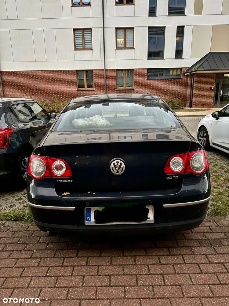 Volkswagen Passat 2.0 TDI Comfortline DSG - 4