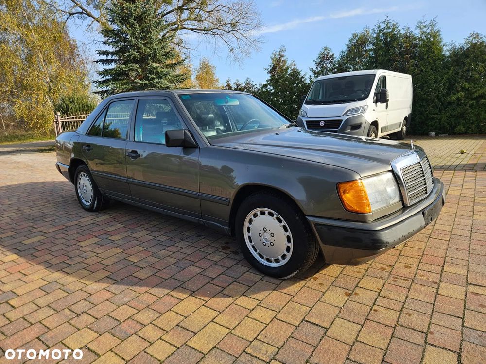 Mercedes-Benz W124 (1984-1993) - 1
