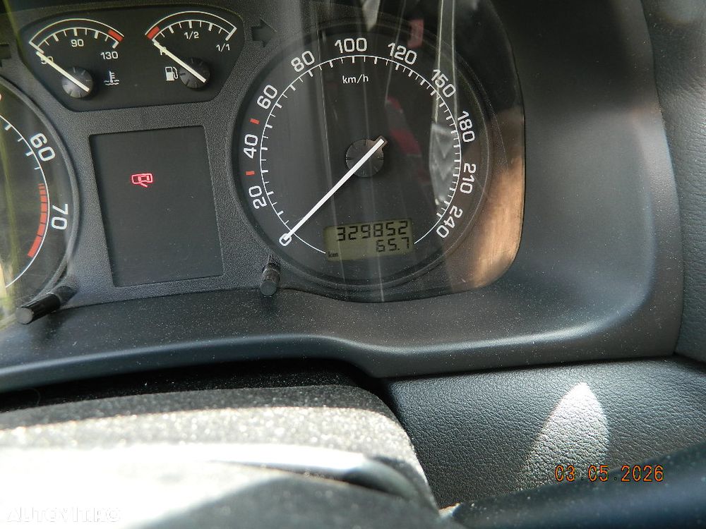 Skoda Octavia Tour 1.6 - 8