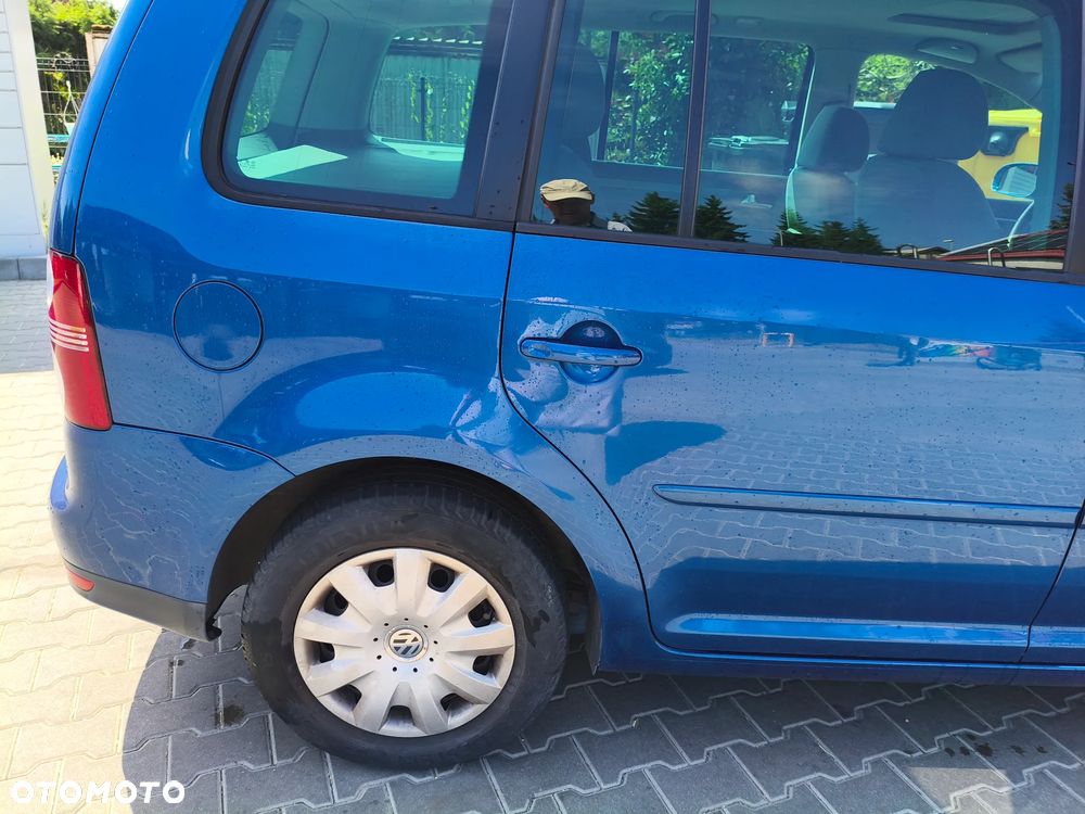 Volkswagen Touran 1.4 TSI DSG Conceptline - 10