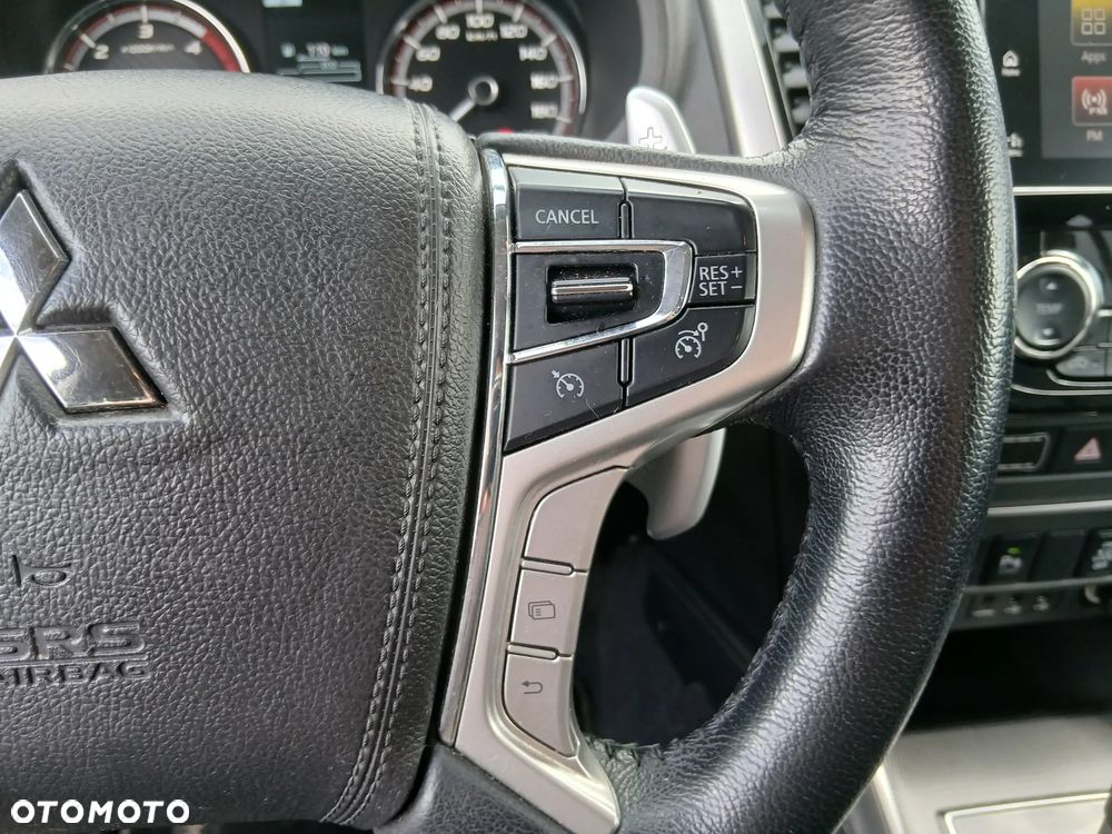 Mitsubishi L200 2.2 d DC Instyle Plus - 15
