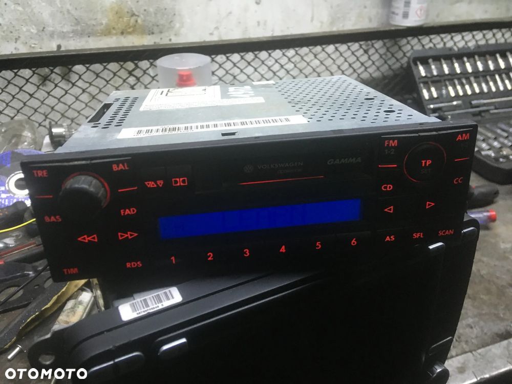RADIO VW GAMMA PASSAT B5 GOLF IV T4 MULTIVAN T5 POLO SHARAN BORA LUPO + KOD - 1