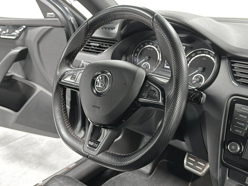 Skoda Octavia 2.0 TDI SCR 4x4 RS DSG - 33