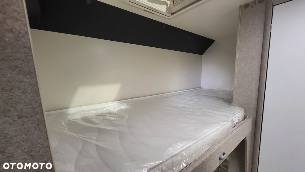 McLOUIS Glamys 322 - 7-osobowy - 12