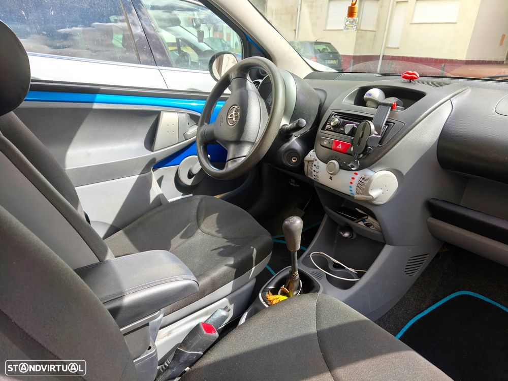 Toyota Aygo Standard - 6