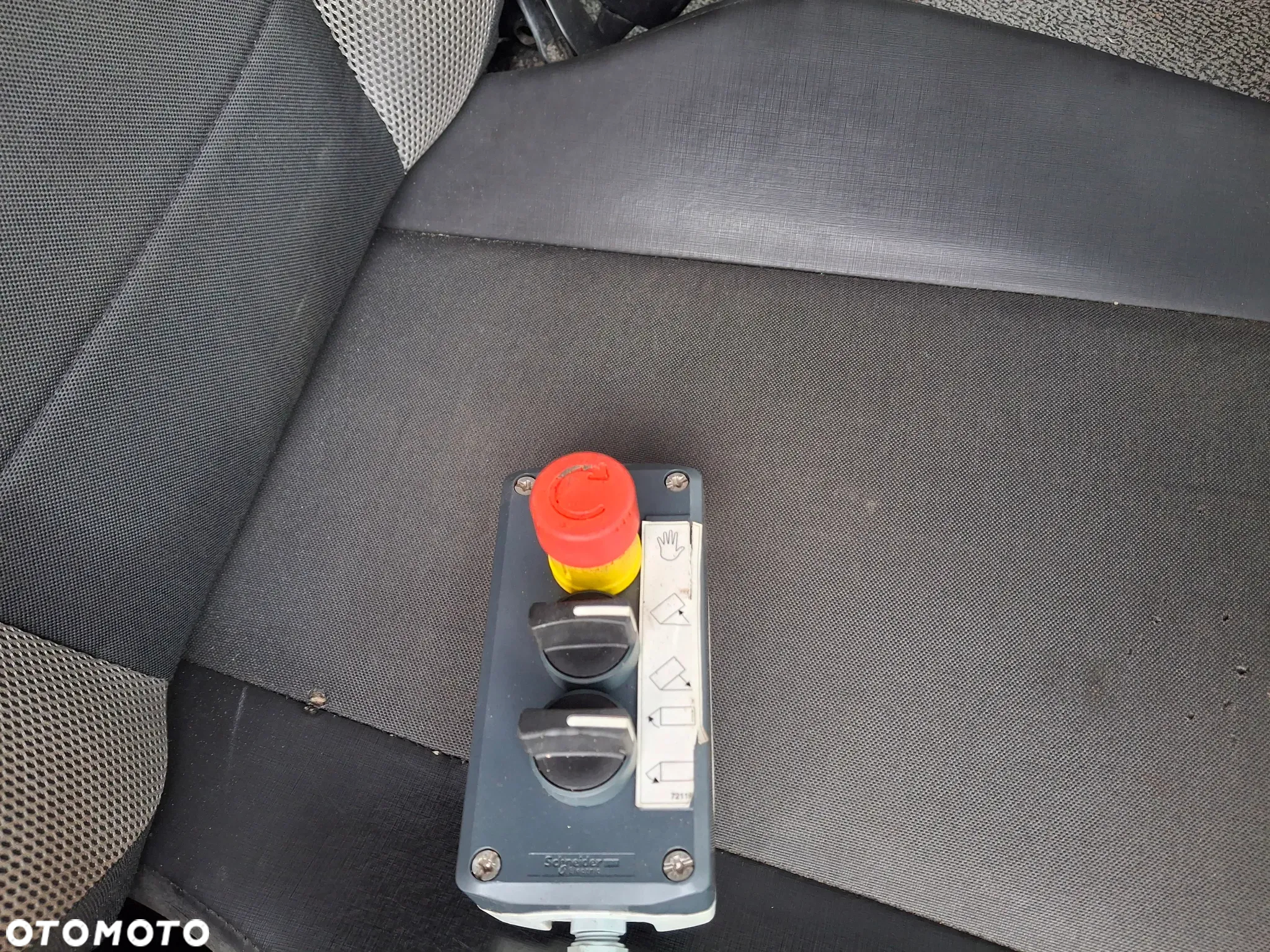 Renault D12 Midlum Zamiatarka SEMAT Zoeller FAUN Euro 6 Szczotki L/R Karcher Listwy Ciśnieniowe Mycie Jezdni PM 2.5 PM 10 2017r - 15