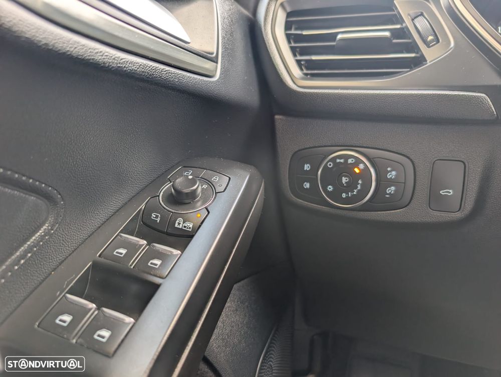 Ford Focus 1.0 EcoBoost Hybrid TITANIUM STYLE - 16