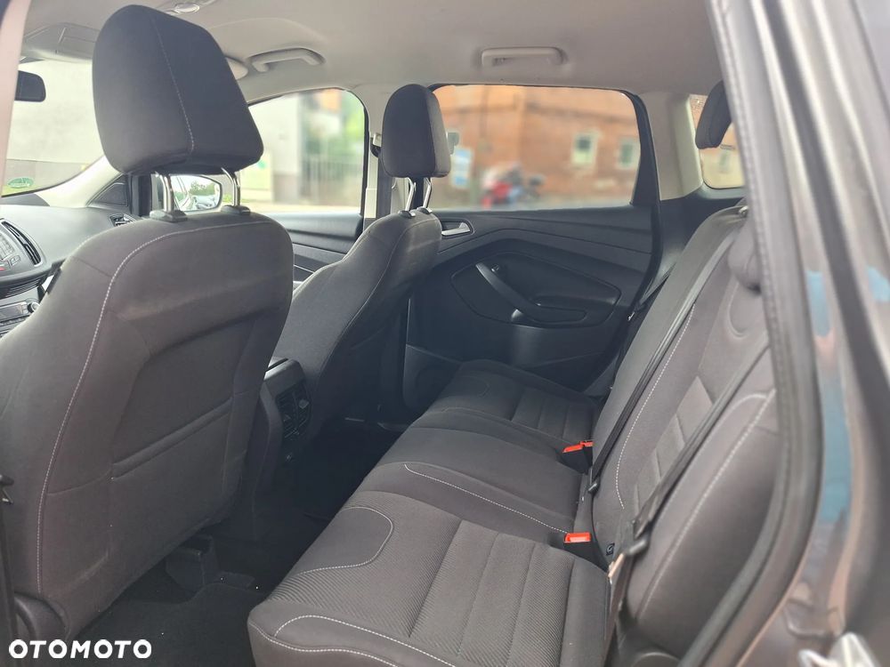 Ford Kuga - 16