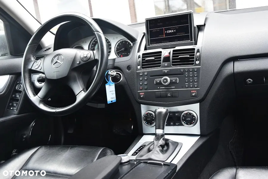 Mercedes-Benz Klasa C 200 T Kompressor Automatik Avantgarde - 25