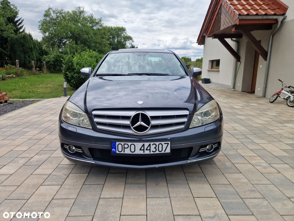 Mercedes-Benz Klasa C 320 CDI 7G-TRONIC Avantgarde DPF - 2