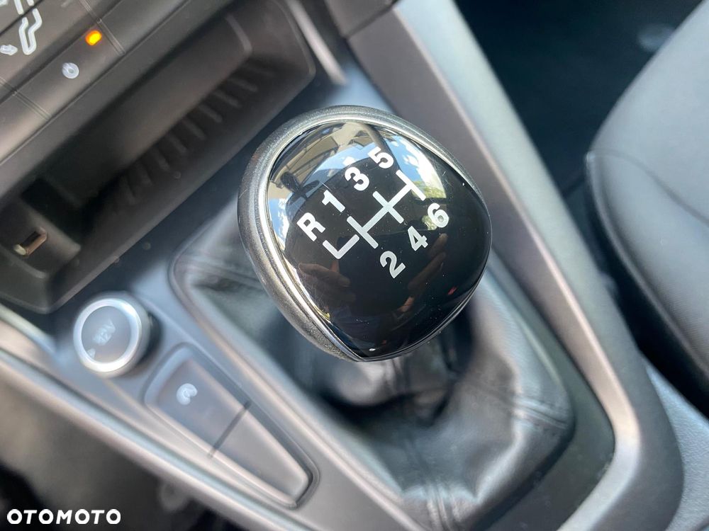 Ford Focus 1.0 EcoBoost STart-Stopp-System TITANIUM - 34