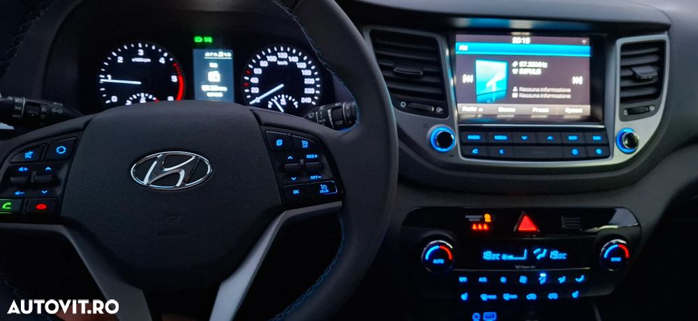 Hyundai Tucson blue 1.7 CRDi 2WD Intro Edition - 39