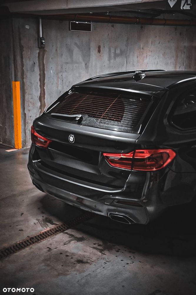 BMW Seria 5 520d M Sport - 34