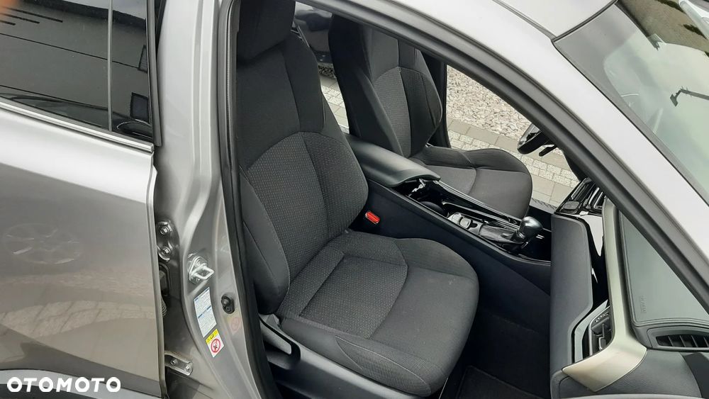 Toyota C-HR - 16