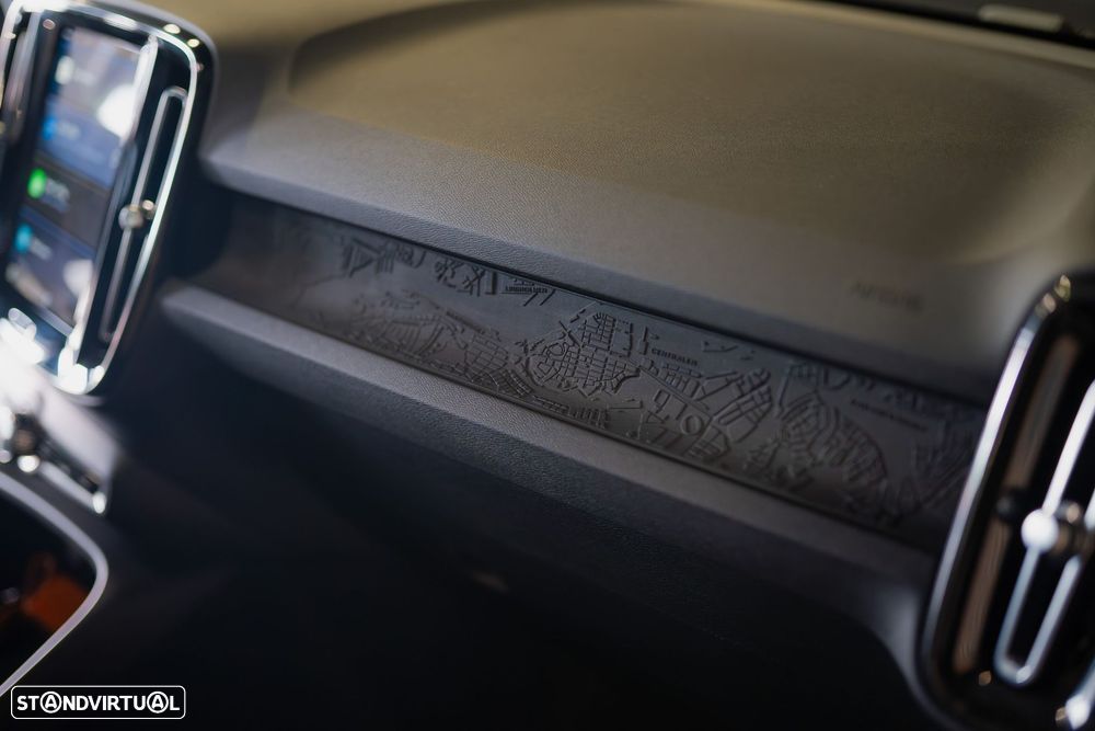 Volvo XC 40 Recharge Plus - 30