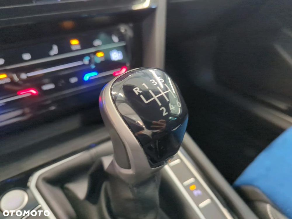Volkswagen Passat Variant 2.0 TDI EVO Elegance - 12