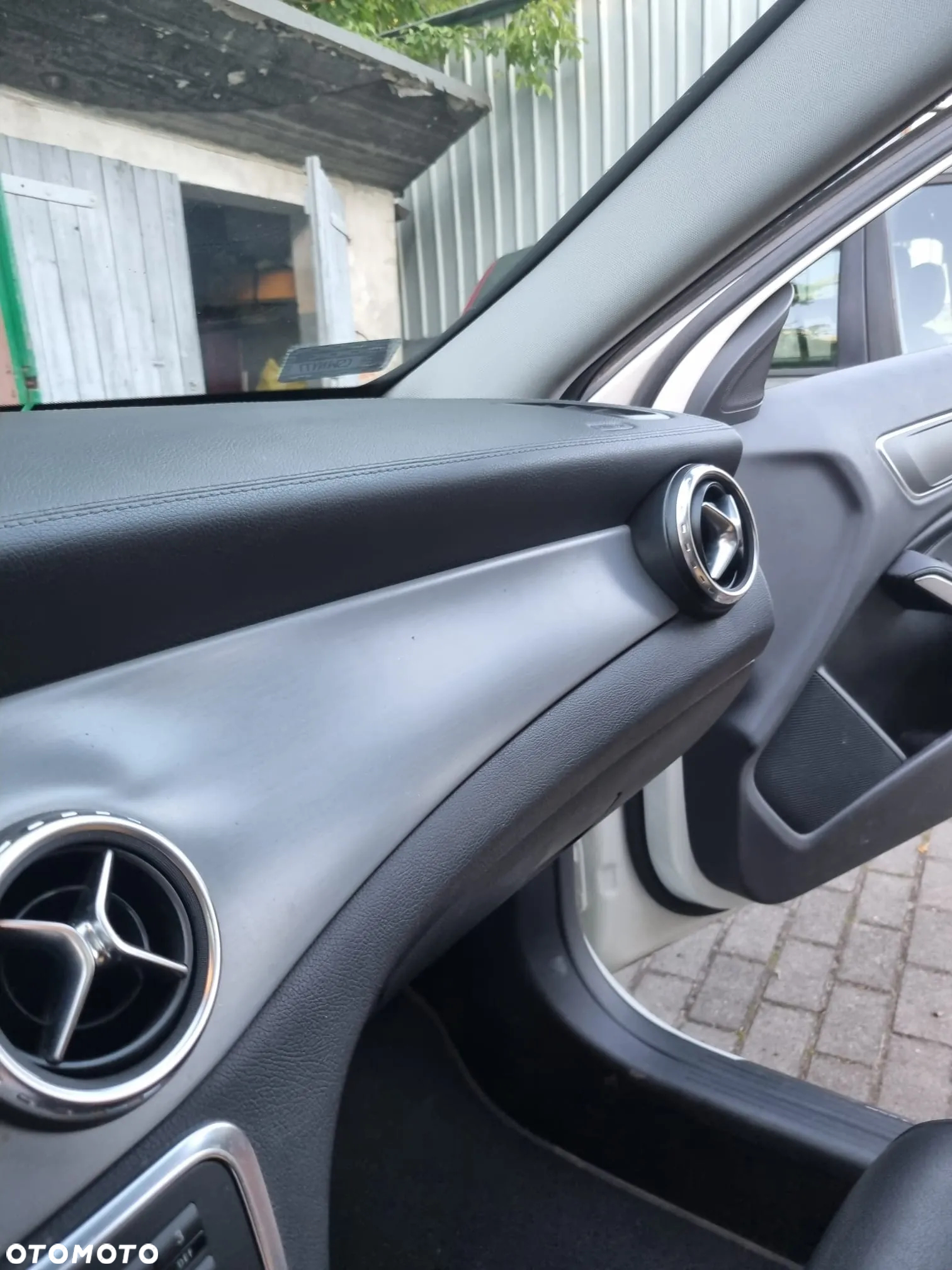 Mercedes-Benz GLA - 31