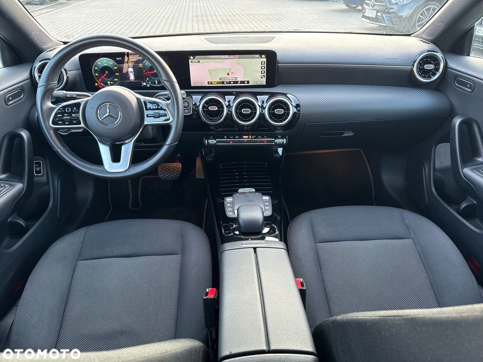 Mercedes-Benz CLA 180 d Progressive 8G-DCT - 19