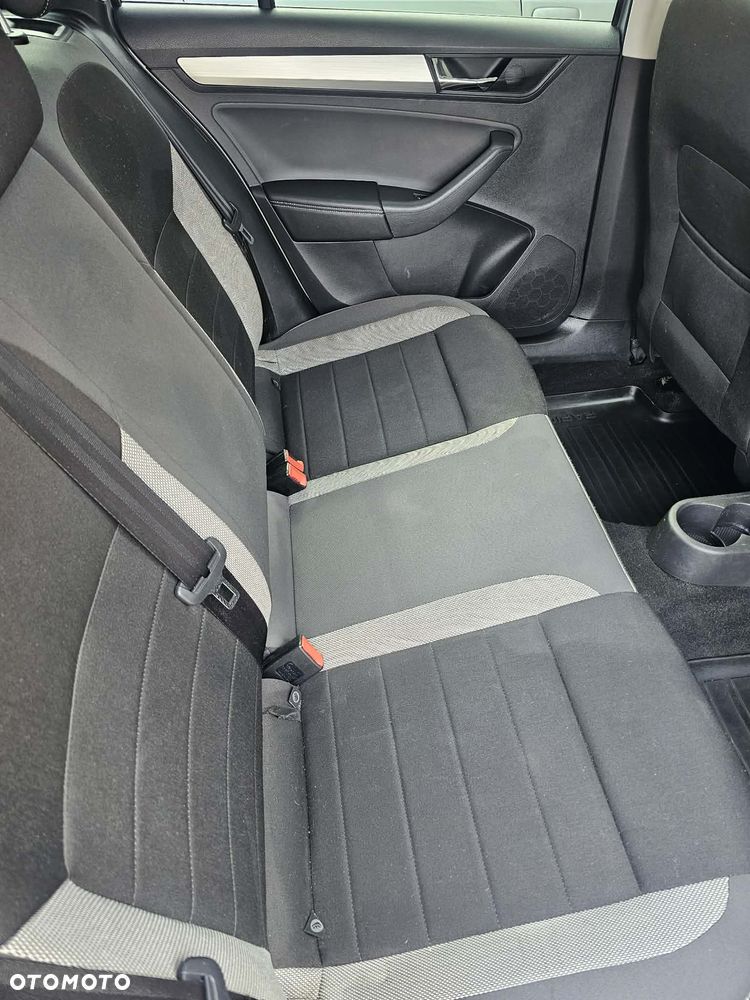 Skoda RAPID 1.0 TSI Ambition - 13