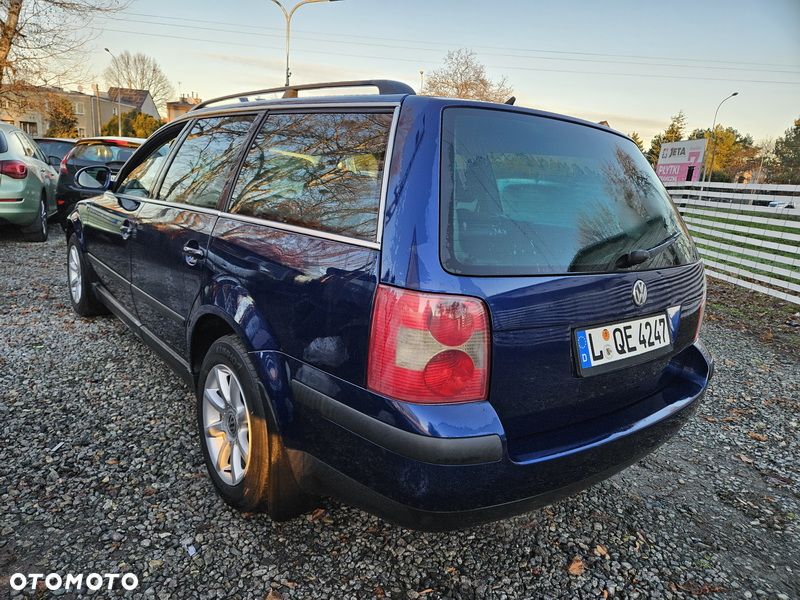 Volkswagen Passat - 4