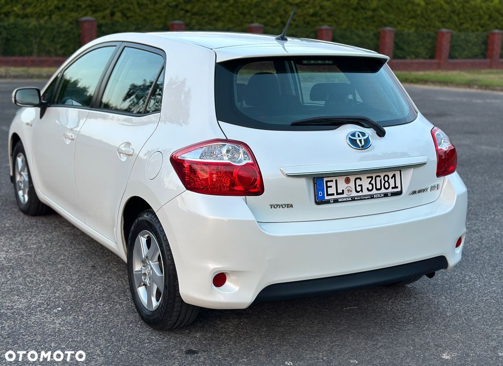 Toyota Auris Hybrid 135 Prestige - 13