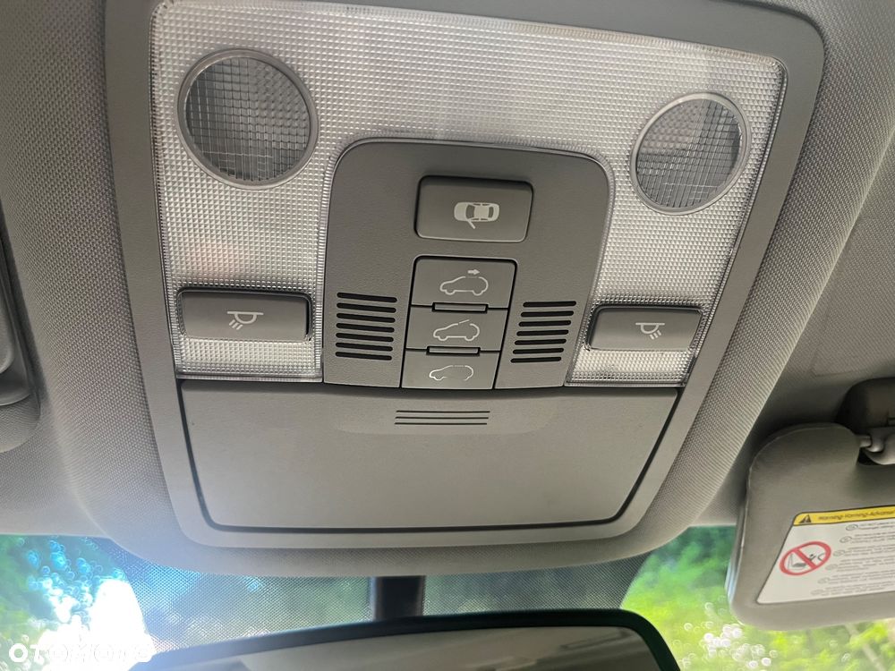 Kia Sportage 2.0 CRDI XL - 10