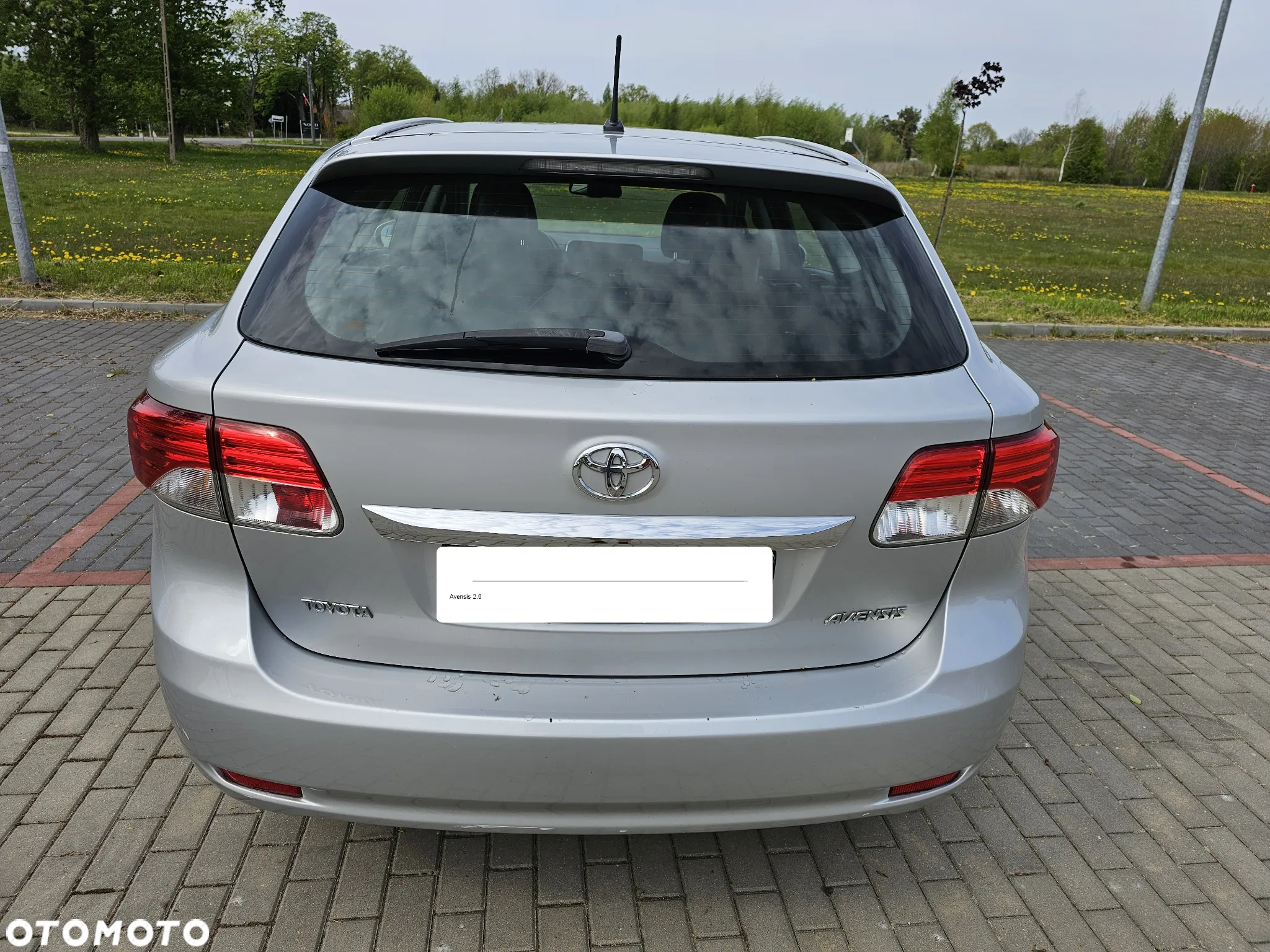 Toyota Avensis Combi 2.0 Executive - 13