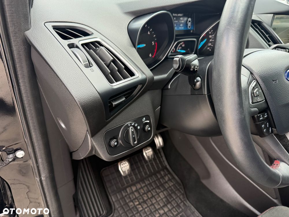 Ford Kuga 2.0 TDCi 4x2 ST-Line - 22