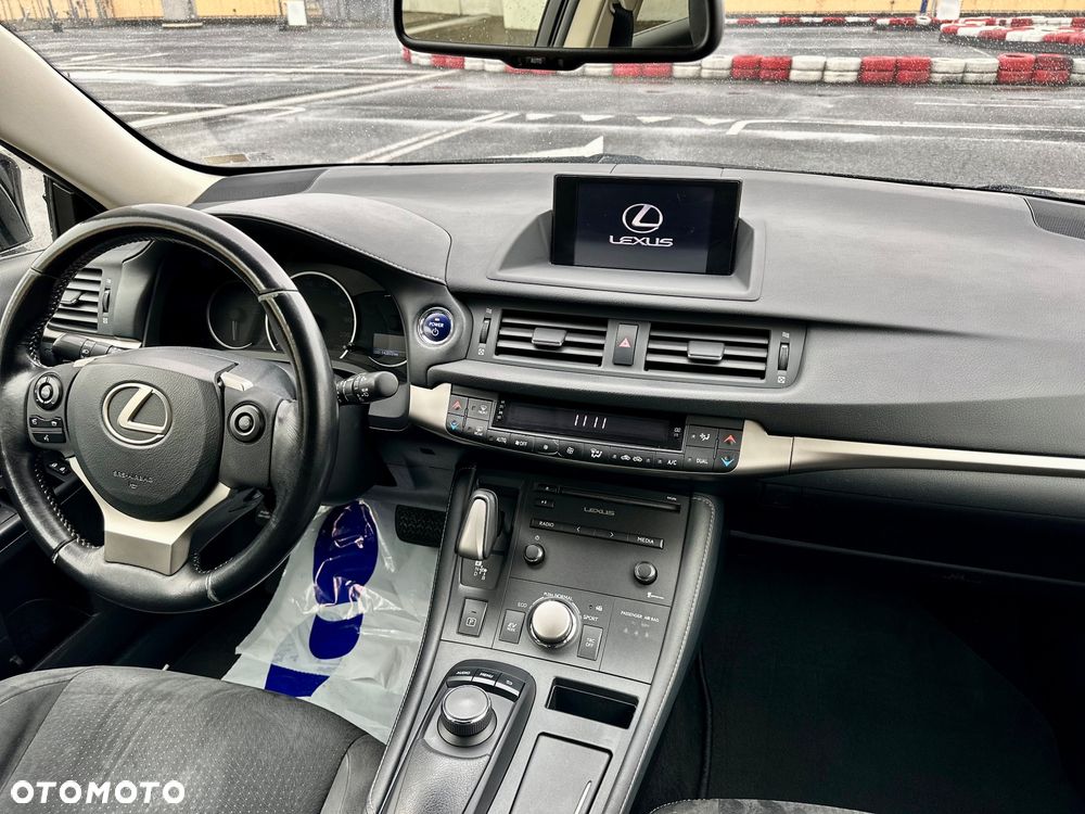 Lexus CT 200h Elite - 9