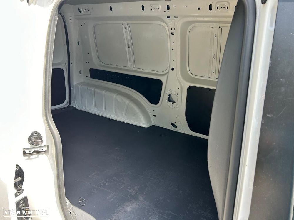 VW Caddy Maxi 2.0 TDi BM Extra AC - 16