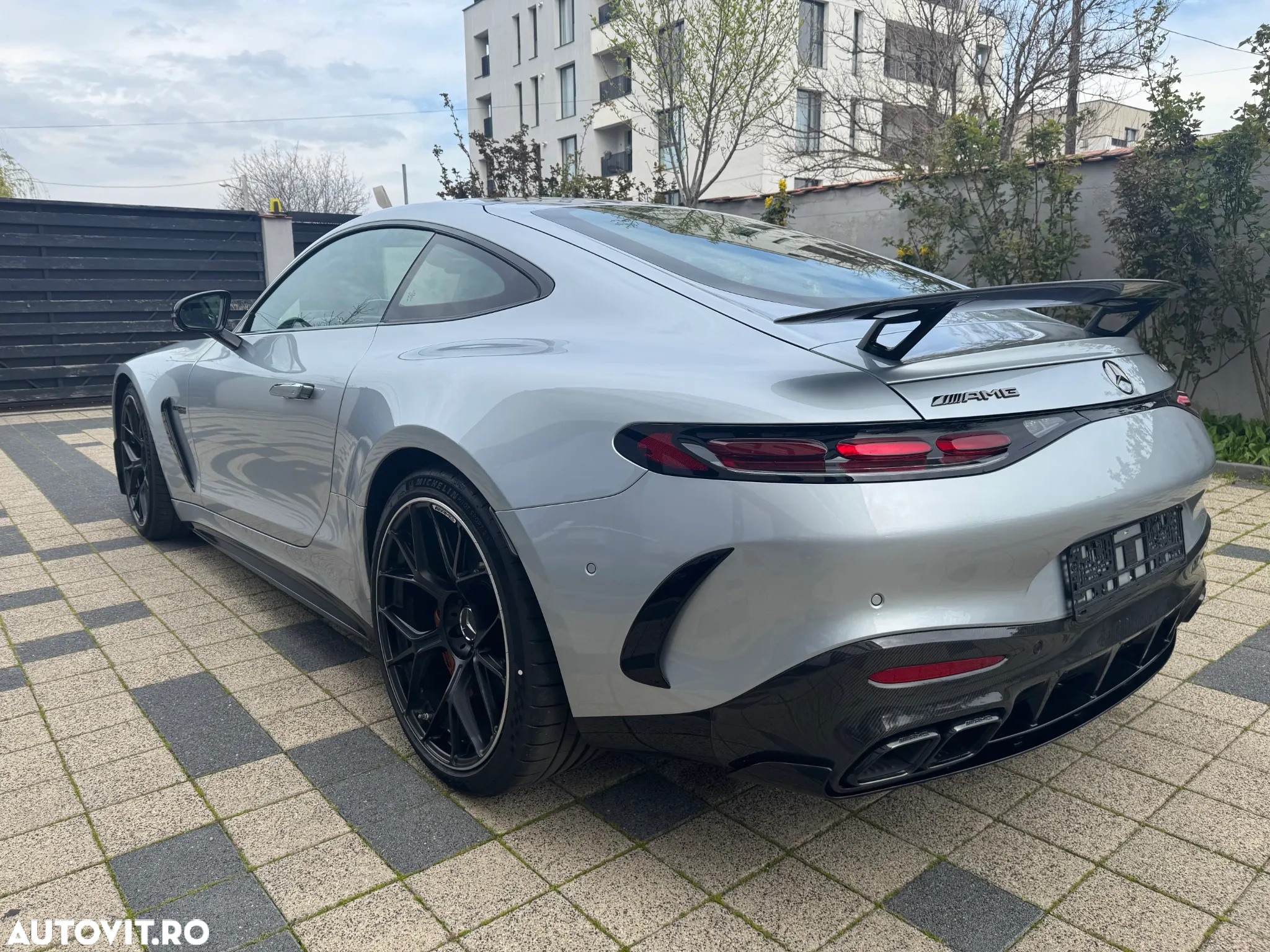 Mercedes-Benz AMG - 6