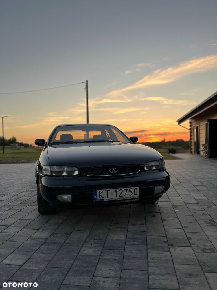 Infiniti J30 - 4
