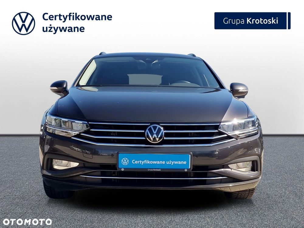 Volkswagen Passat - 11