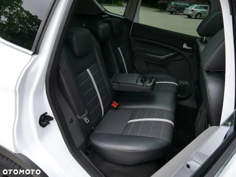 Ford Kuga 2.0 TDCi 4WD Titanium - 27