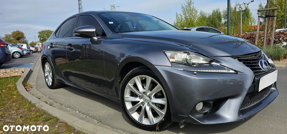 Lexus IS 300h Elegance - 39