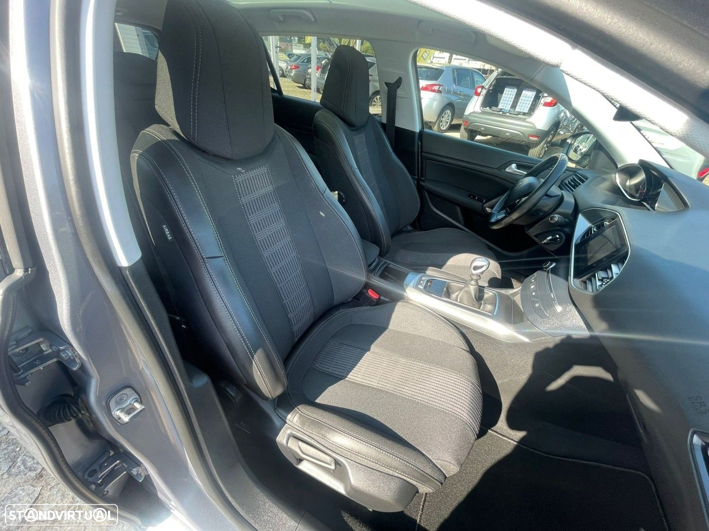 Peugeot 308 1.2 PureTech Allure - 9