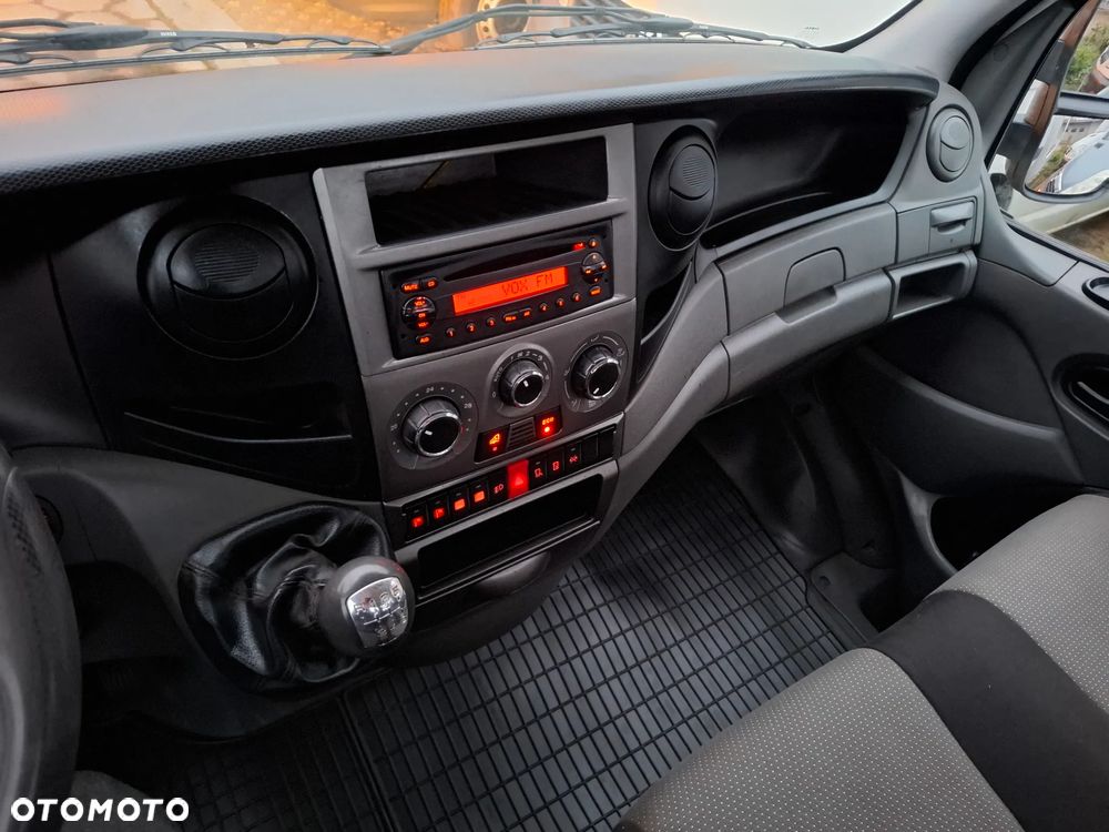 Iveco Daily 2014 35S15 SKRZYNIOWY PAKA 2.3 145KM 3osobowy - 21