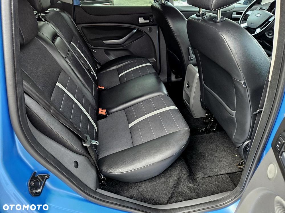Ford Kuga 2.0 TDCi 4x4 Titanium - 24