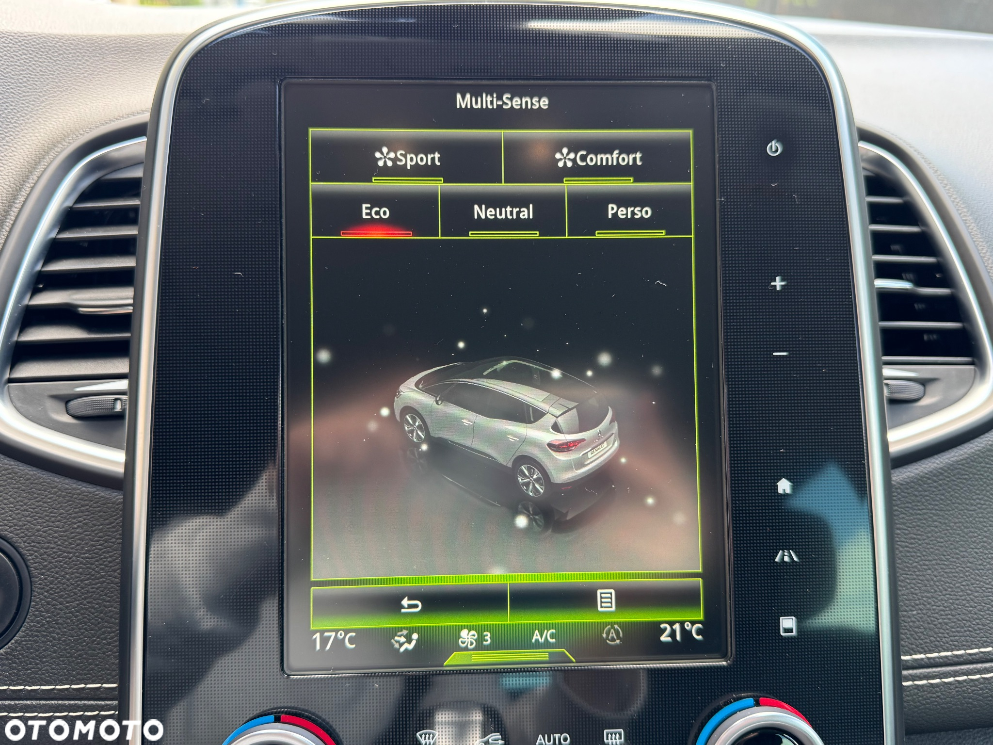 Renault Scenic 1.6 dCi Bose EDC - 23